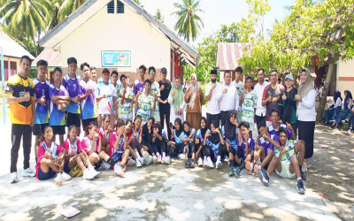 Tim Voly Ball MTs Negeri 4 Bolsel Ikuti Laga Persahabatan Di SMP Negeri Pinolosian